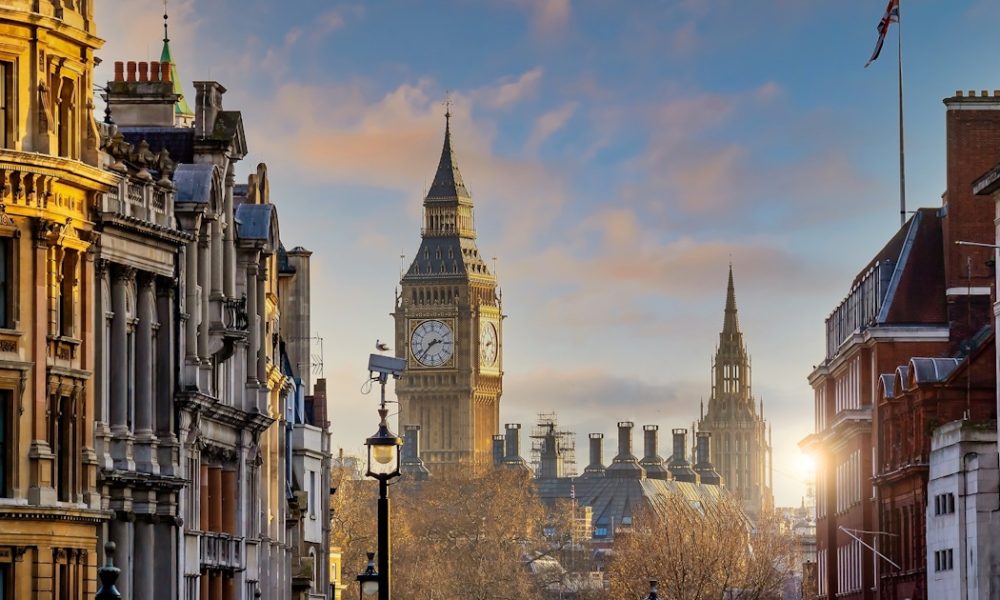 thumb_16141422_cover_header